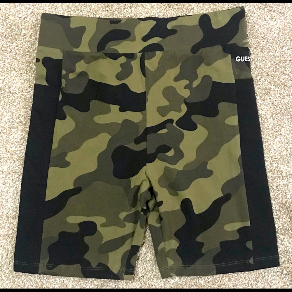 Guess camo shorts